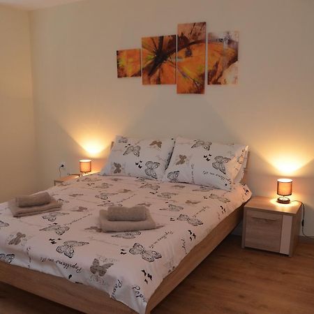 Apartment Marija Сремска-Митровица Экстерьер фото