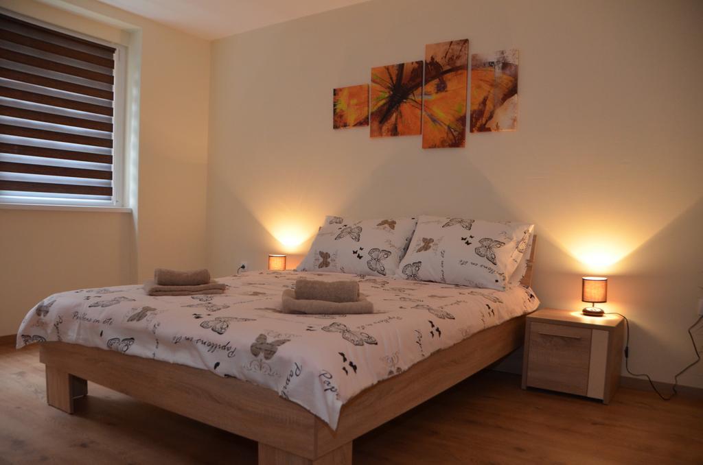 Apartment Marija Сремска-Митровица Экстерьер фото