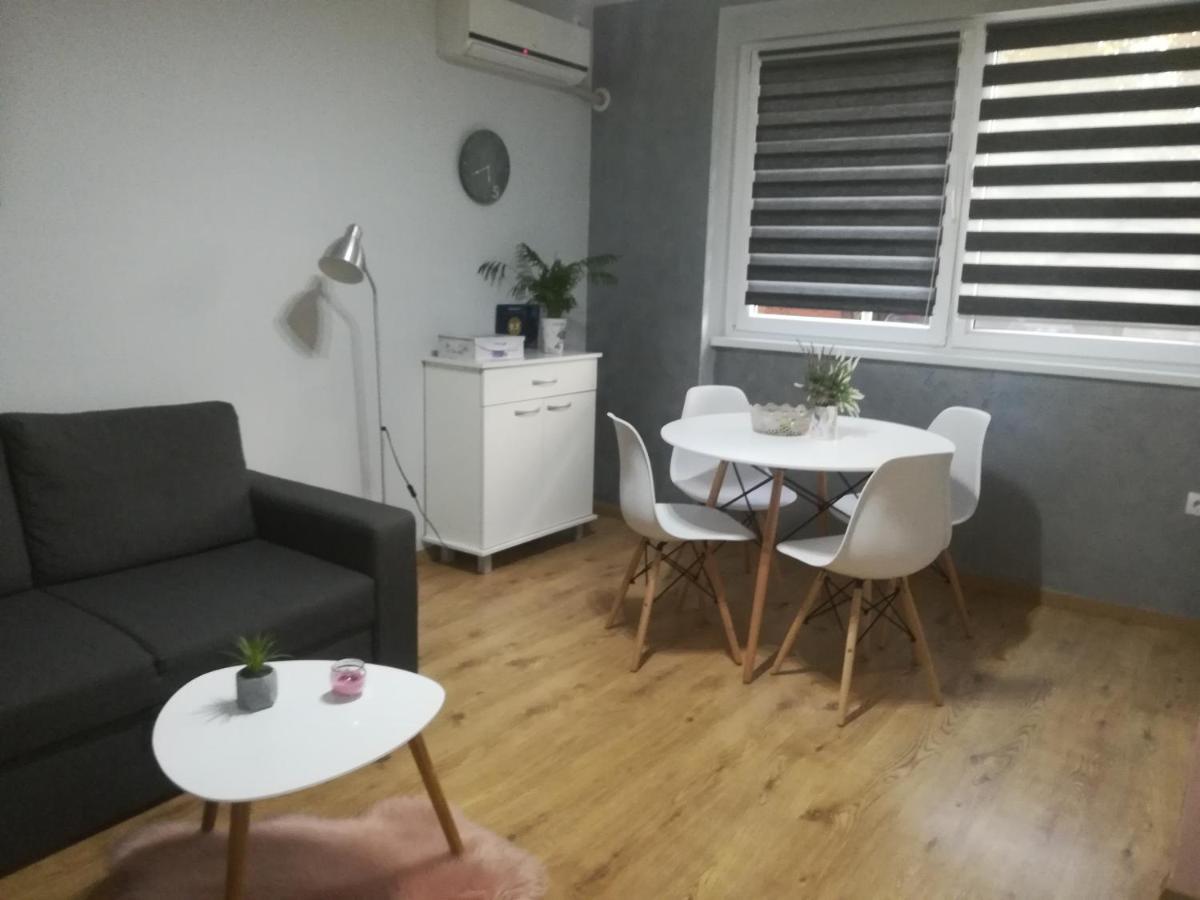 Apartment Marija Сремска-Митровица Экстерьер фото